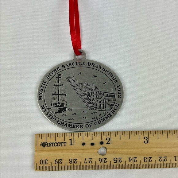 Mystic Chamber Of Commerce medal ornament - Picture 2 of 3